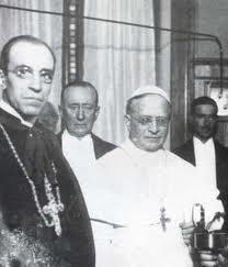 Saggio storico sull’opposizione di Pio IX e Pio XII a comunismo e nazismo