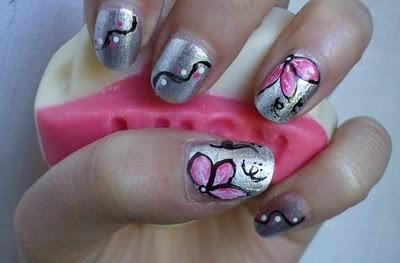 Flower manicure