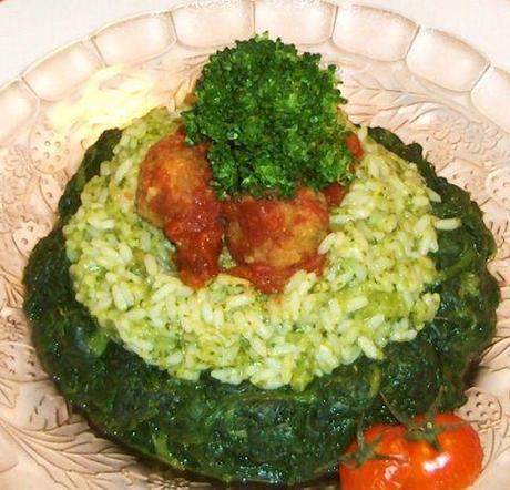 Riso con i broccoli & polpettine al sugo di pomodoro