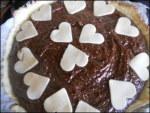 crostata con la cioccolata delle uova di Pasqua