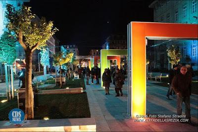 Una piazza è una piazza è una piazza è una piazza Una piazza è una piazza è una piazza è una piazza