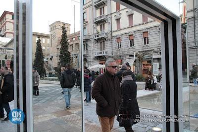 Una piazza è una piazza è una piazza è una piazza Una piazza è una piazza è una piazza è una piazza