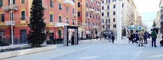 Una piazza è una piazza è una piazza è una piazza Una piazza è una piazza è una piazza è una piazza