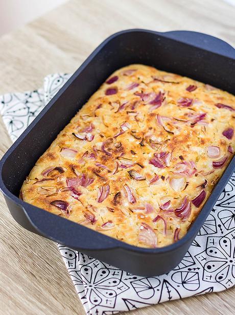 Focaccia Pugliese alle cipolle focaccia con pasta madre