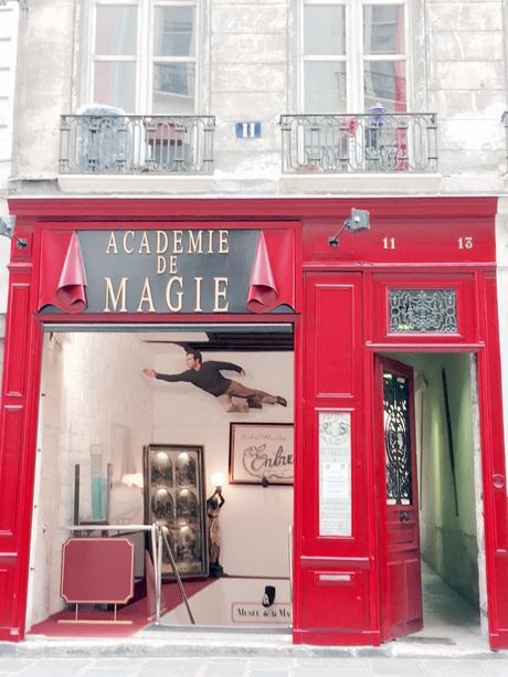 PARIGI D’INVERNO, TRA MUSEI, BISTROT ED UN ABBRACCIO D’AMORE PARIGI D’INVERNO, TRA MUSEI, BISTROT ED UN ABBRACCIO D’AMORE