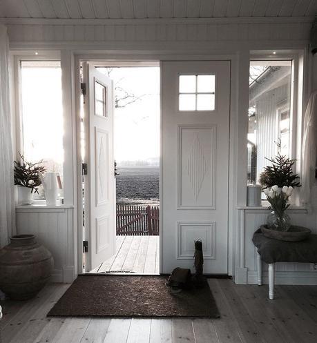 In Svezia a casa di Caroline Kaffe i solen får det nog bli nu ☕️