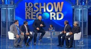 ASCOLTI TV/ LO SHOW DEI RECORD vince la serata con 5,2 mln. ANNOZERO (4,7 mln) supera UN MEDICO IN FAMIGLIA (4,6 mln)