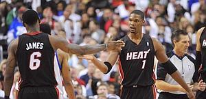 La soddisfazione di Chris Bosh e LeBron James. Reuters