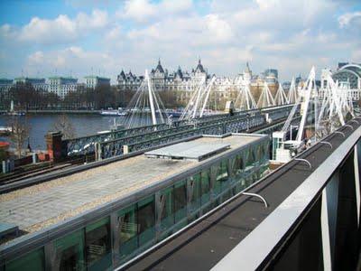 HUNGERFORD BRIDGE