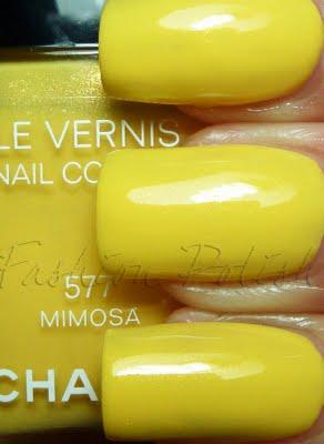 Les Fleurs d’été : Les Vernis Mimosa by Chanel