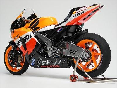 Honda RC 211V D.Pedrosa 2006 by Max Moto Modeling