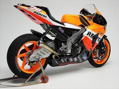 Honda RC 211V D.Pedrosa 2006 by Max Moto Modeling