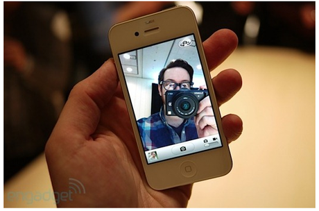 Dal sito di Engadget arrivano le prime immagini dell’iPhone 4 Bianco