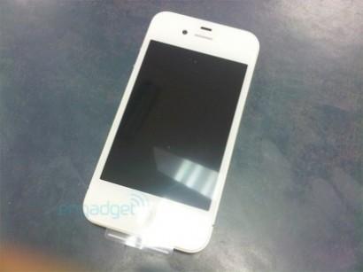 apple white iphone 4 1 foto 410x307 iPhone 4 bianco presto disponibile sugli scaffali: foto allinterno