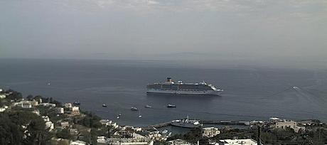 Costa LUMINOSA a Capri: Boom di turisti