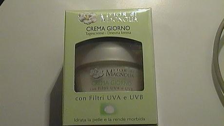 CREMA GIORNO CON FILTRI UVA E UVB FIOR DI MAGNOLIA