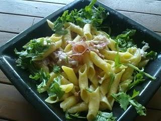 ...garganelli rucola, prosciutto e stracchino...