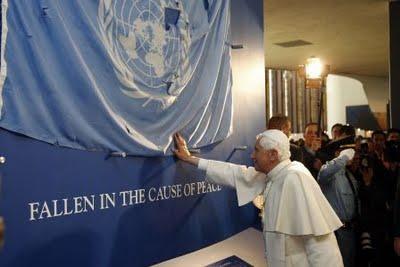 Benedetto XVI Benedice le Nazioni Unite Luciferine