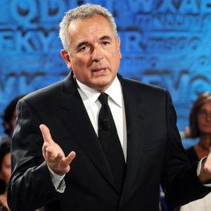 Venier annuncia il malore di Sposini (e intanto tardano i portantini)