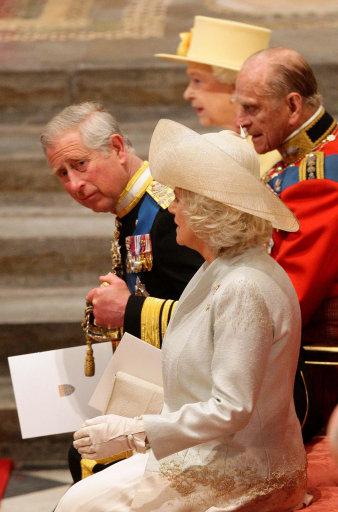 Lunga vita al Duca e alla Duchessa di Cambridge, SAR William Arthur Philip Louis Mountbatten-Windsor e SAR Catherine Elizabeth, nata Miss Middleton.