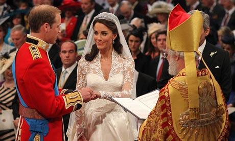 Lunga vita al Duca e alla Duchessa di Cambridge, SAR William Arthur Philip Louis Mountbatten-Windsor e SAR Catherine Elizabeth, nata Miss Middleton.