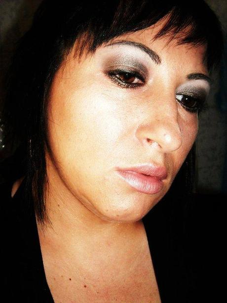 Satin Taupe & Carbon Make Up