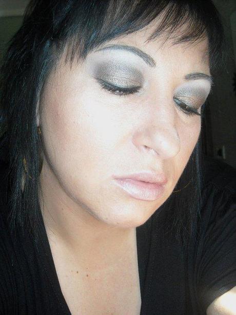 Satin Taupe & Carbon Make Up