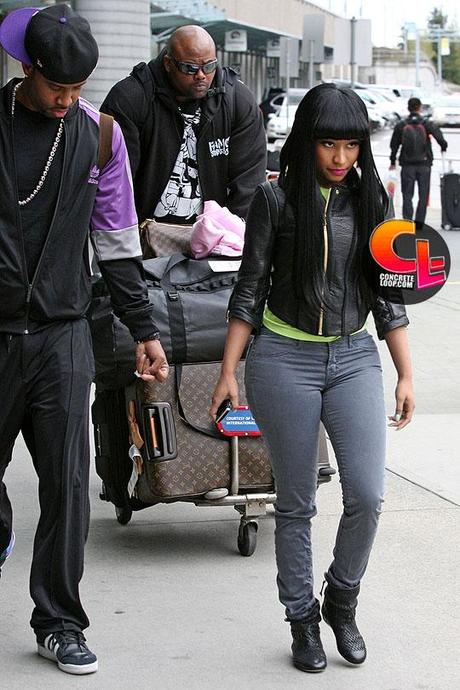 Nicki Minaj with Gucci & Louis Vuitton Handbags