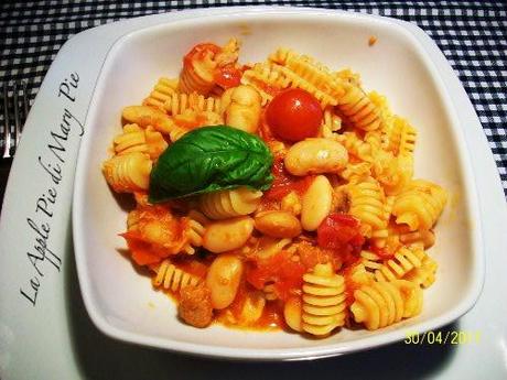 Pasta con pomodoro, sgombro e fagioli, perché siamo stati tutti studenti!