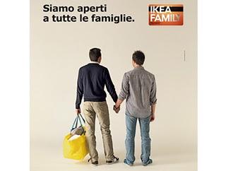 Contro la discriminazione .L'Ikea risponde al ministro Giovanardi: bacio libero a Porta di Roma