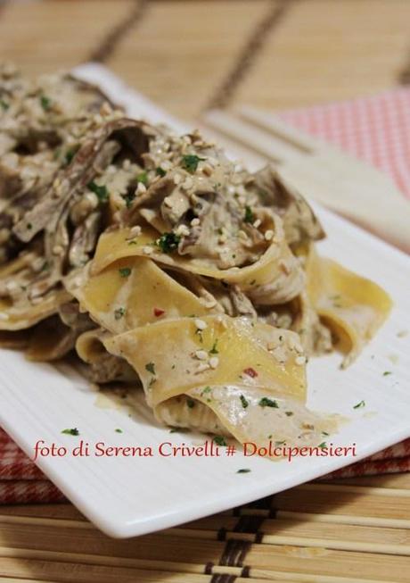 PAPPARDELLE FUNGHI PORCINI E SEMI DI SESAMO di Dolcipensieri