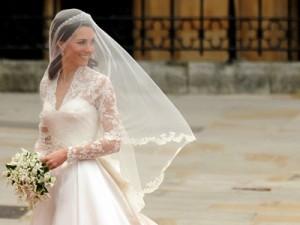 Sarah Burton veste Kate Middleton nel matrimonio del secolo