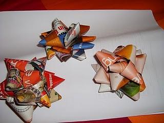 Come fare i fiocchi per i regali con la carta riciclata/ How  to make Gift bows from recycling papers