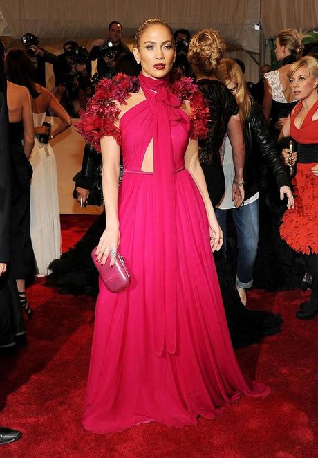 jennifer-lopez-met-ball-2011-01-02