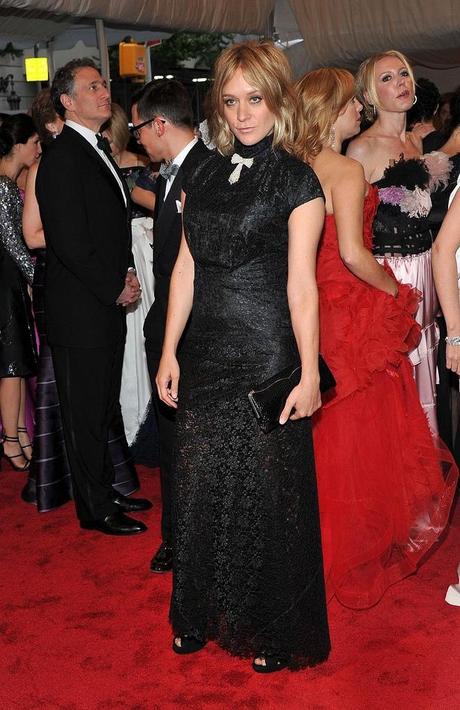 chloe-sevigny-met-ball-2011-04