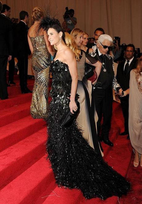 demi-moore-met-ball-2011-04