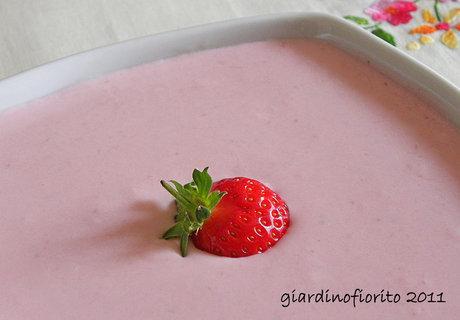 Crema di fragole e biscotti