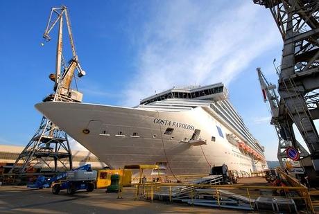 Trieste: Costa FAVOLOSA, in dry dock, in attesa delle prove in mare.