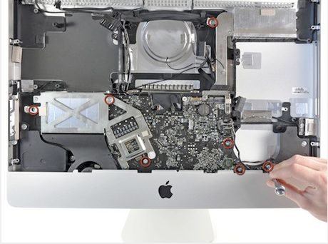 Ecco come è il nuovo iMac smontato dal team di iFixlt
