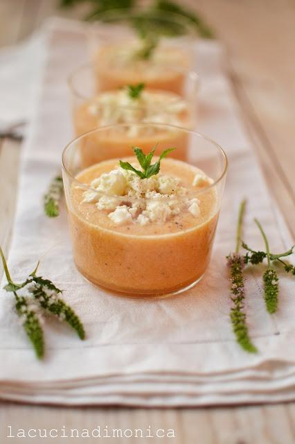 ZUPPETTA DI MELONE,FETA E MENTA ZUPPETTA DI MELONE,FETA E MENTA