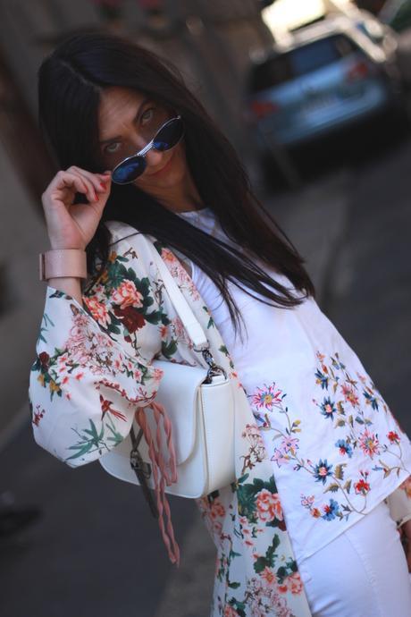 Kimono in a white and flowers outfit Kimono in a white and flowers outfit