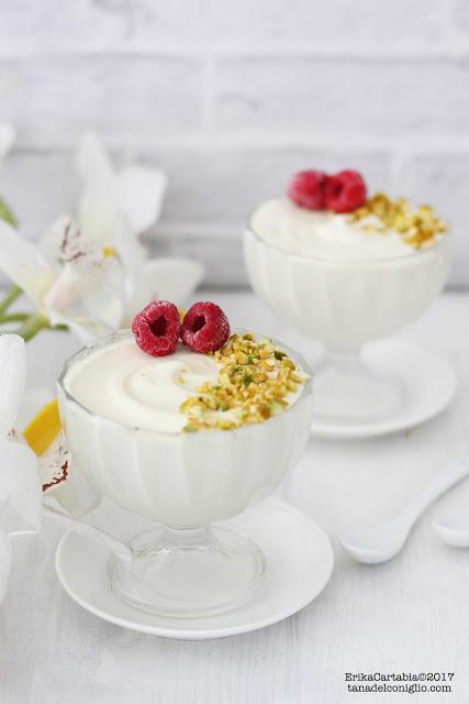 Mousse al cioccolato bianco Mousse al cioccolato bianco