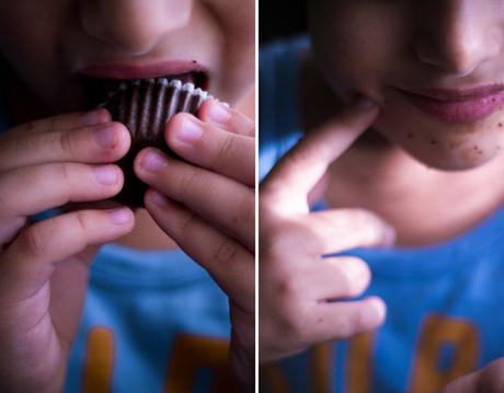 La merenda del ritorno a scuola. Muffin integrali al cioccolato. All’italiana. La merenda del ritorno a scuola. Muffin integrali al cioccolato. All’italiana.