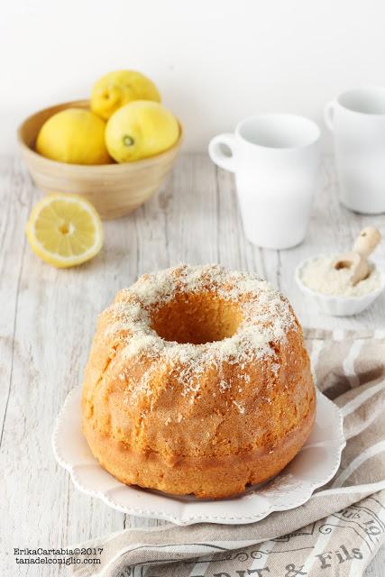 Torta allo yogurt con cocco e limone Torta allo yogurt con cocco e limone