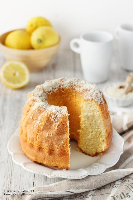 Torta allo yogurt con cocco e limone Torta allo yogurt con cocco e limone