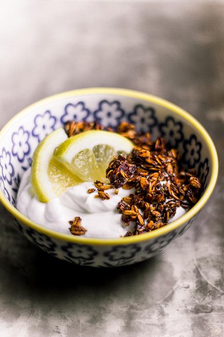 Granola limone e zenzero. La dicotomia dell’inerzia di una dormigliona (ex). Granola limone e zenzero. La dicotomia dell’inerzia di una dormigliona (ex).