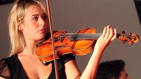 Via San Faustino le dieci giornate concerto con violino Anna Tifu