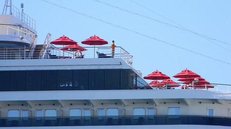 Carnival MAGIC, primo scalo a Napoli