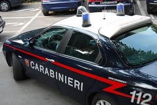 Prato: chiama i carabinieri e si suicida dopo avere ucciso la moglie davanti alla figlia di 4 anni