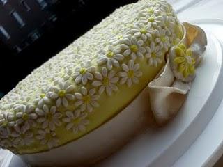 Torta al limone decorata